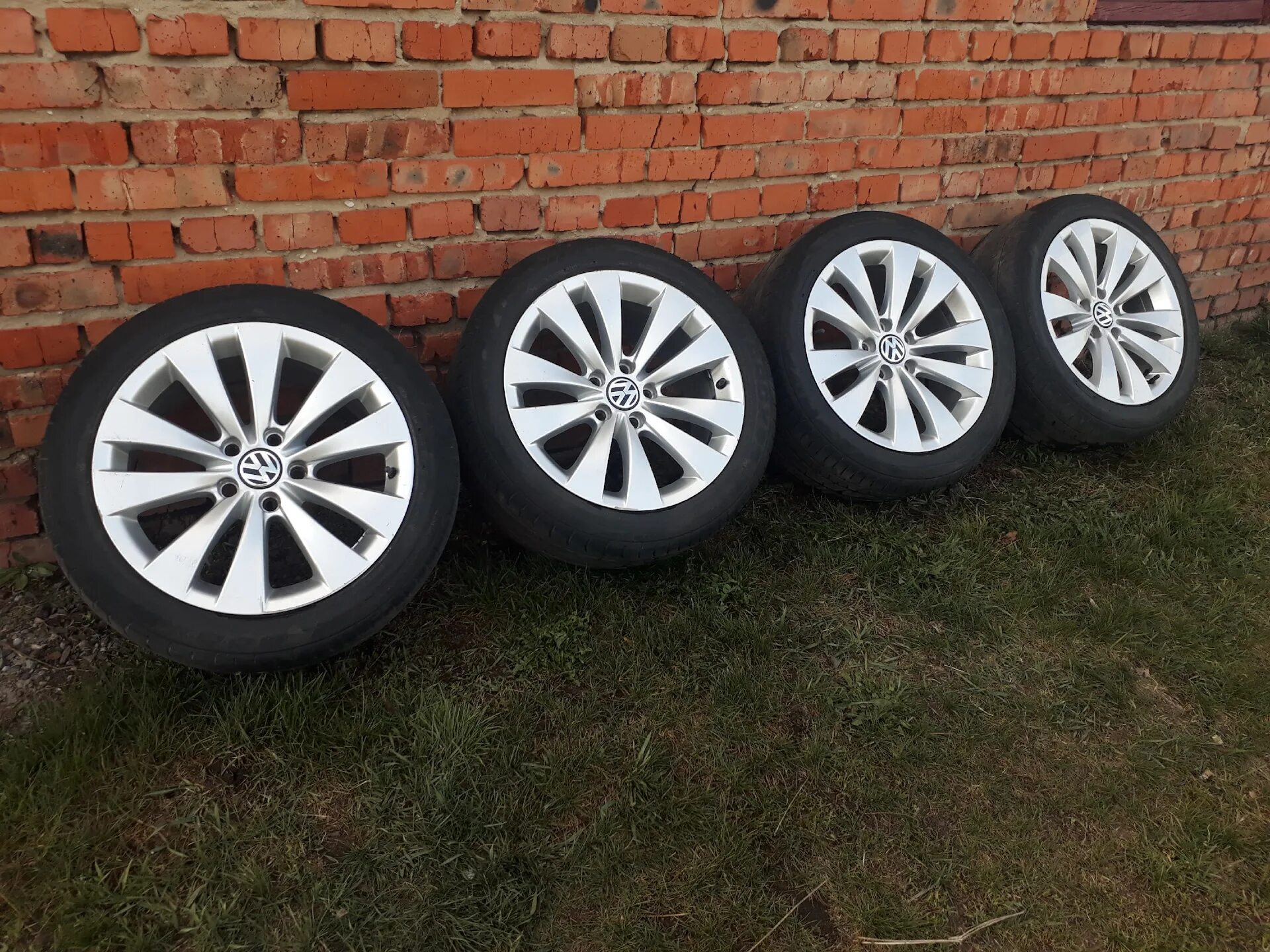Диски r17 octavia. Шкода октавия колеса r17.