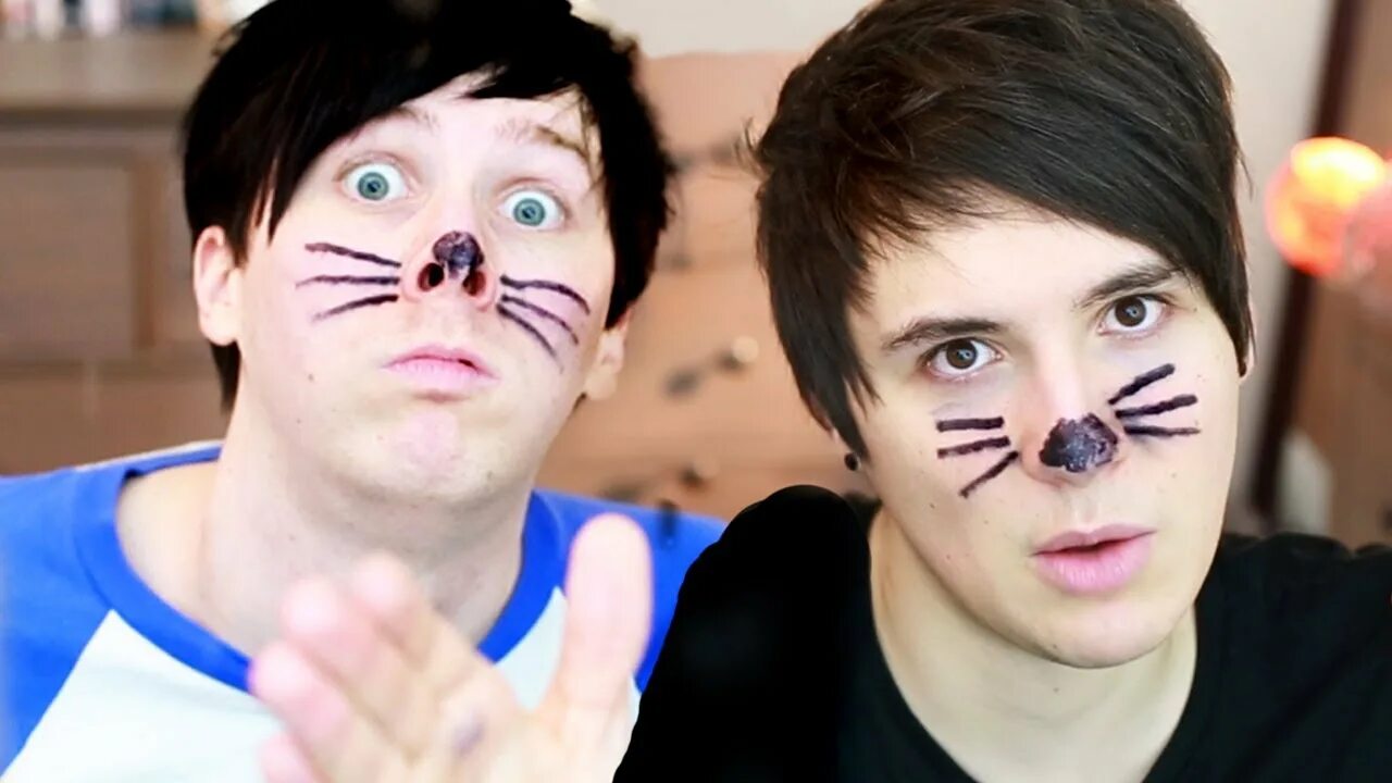 How are john and phil. Dan and phil 2025. mason and phil. дэн и фрэнк карни.