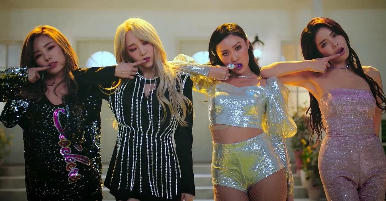 Mamamoo 2021. Группа mamamoo 2020. Мамаму распались. Сою из sistar в купальнике. Мамаму распались.