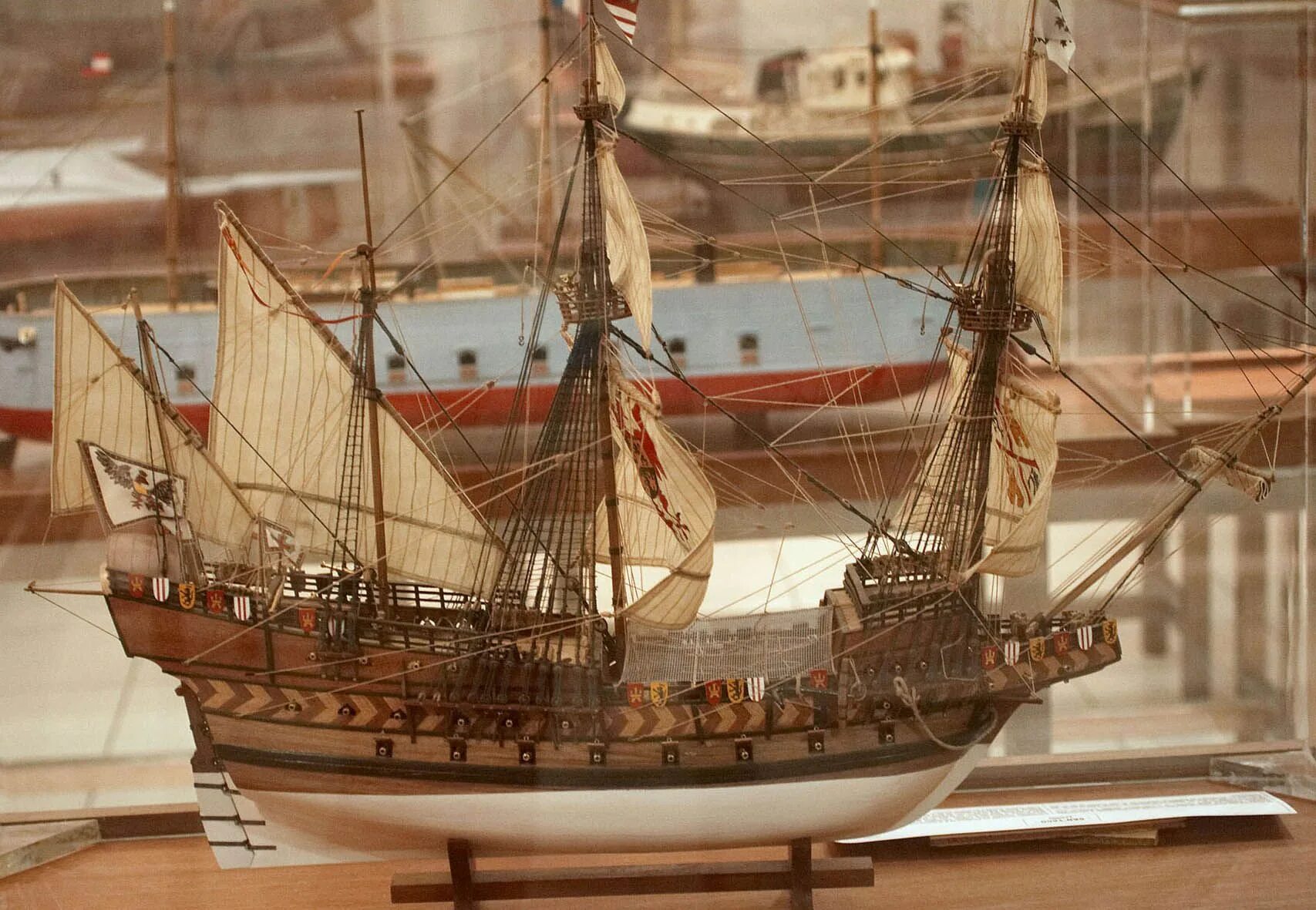 Испанский галеон 16 века. Испанский галеон 17 века. Галеон корабль испанский. Манильский галеон корабль. Галеон сайт.