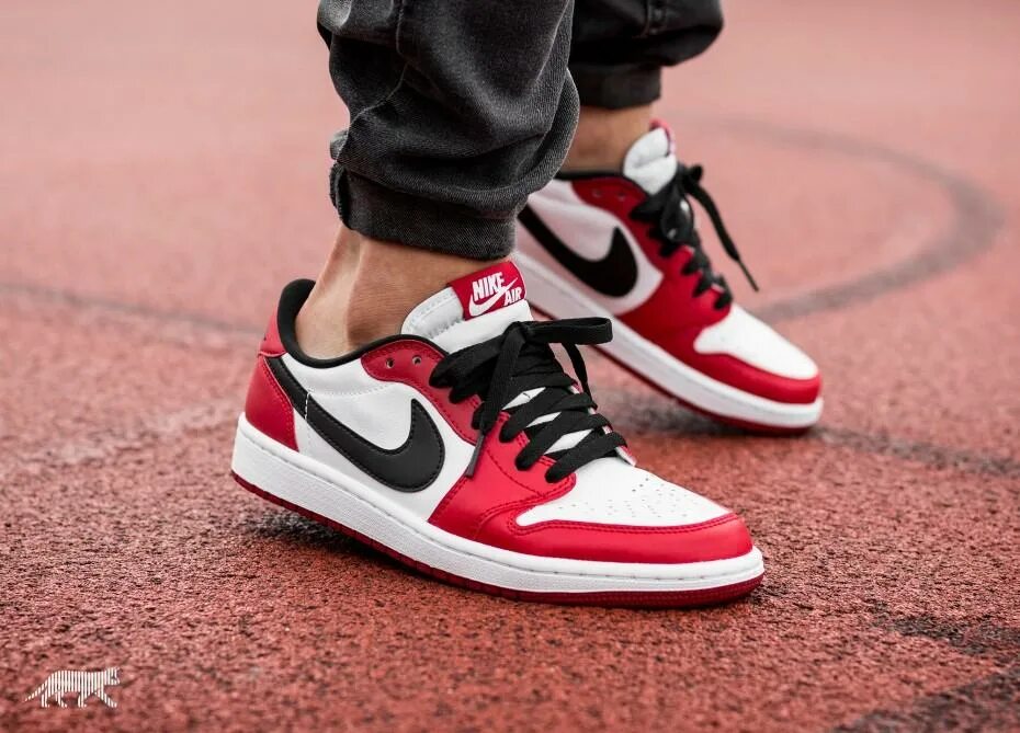 Джорданы кроссовки низкие. Nike Air Jordan 1 Low. Nike Air Jordan 1 Low Red. Nike Air Jordan 1 Low Chicago. Nike Air Jordan 1 Retro Low.