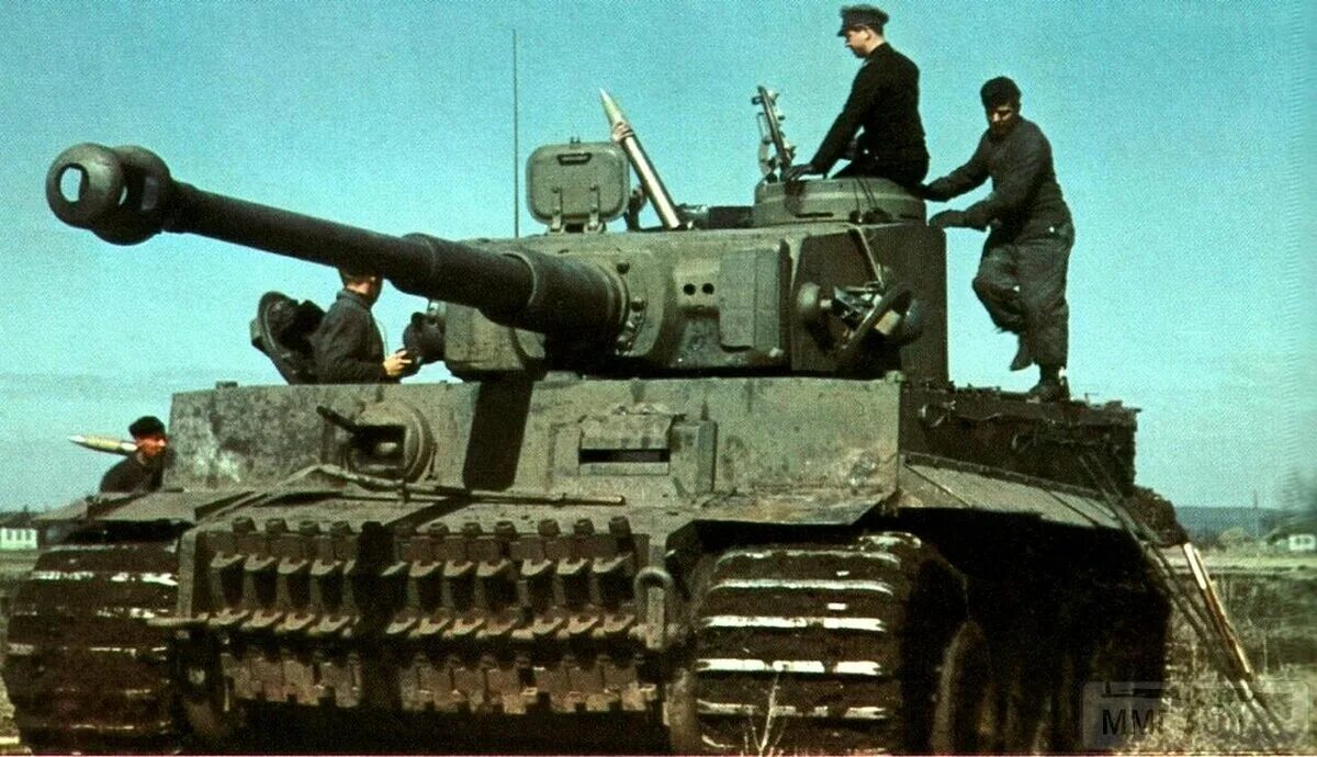 Танк тигр времен великой отечественной войны. Тигр танк 1941. Немецкий танк тигр второй мировой войны. Немецкий танк тигр 2. Танк тигр 1943.
