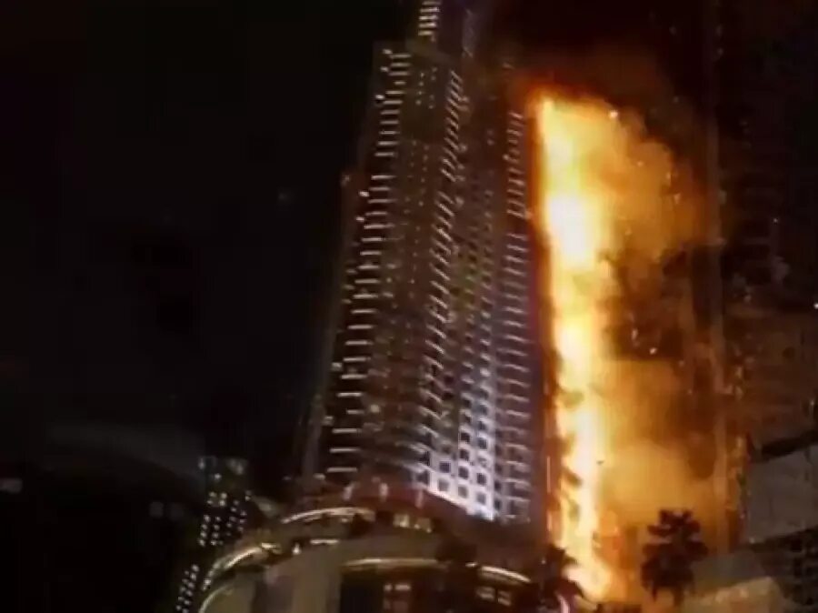 Что произошло в дубае 17 ноября. Высотка компании emaar дубай. пожар в дубае небоскреб. пожар в небоскребе. горит многоэтажка.