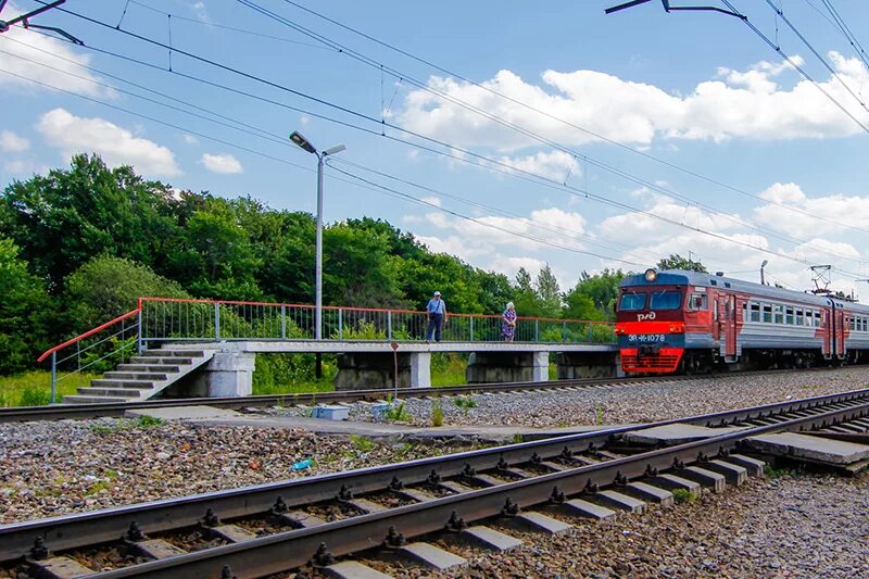 Электричка тарусская пахомово. Поселок Пахомово Тульская область. Станция Пахомово. Платформа Пахомово. Пахомово ЖД станция.