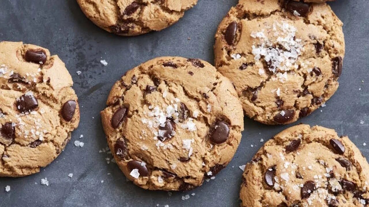 Chocolate Chip cookies. Шоколадное печенье. Самые известные печенья. Простое шоколадное печенье.