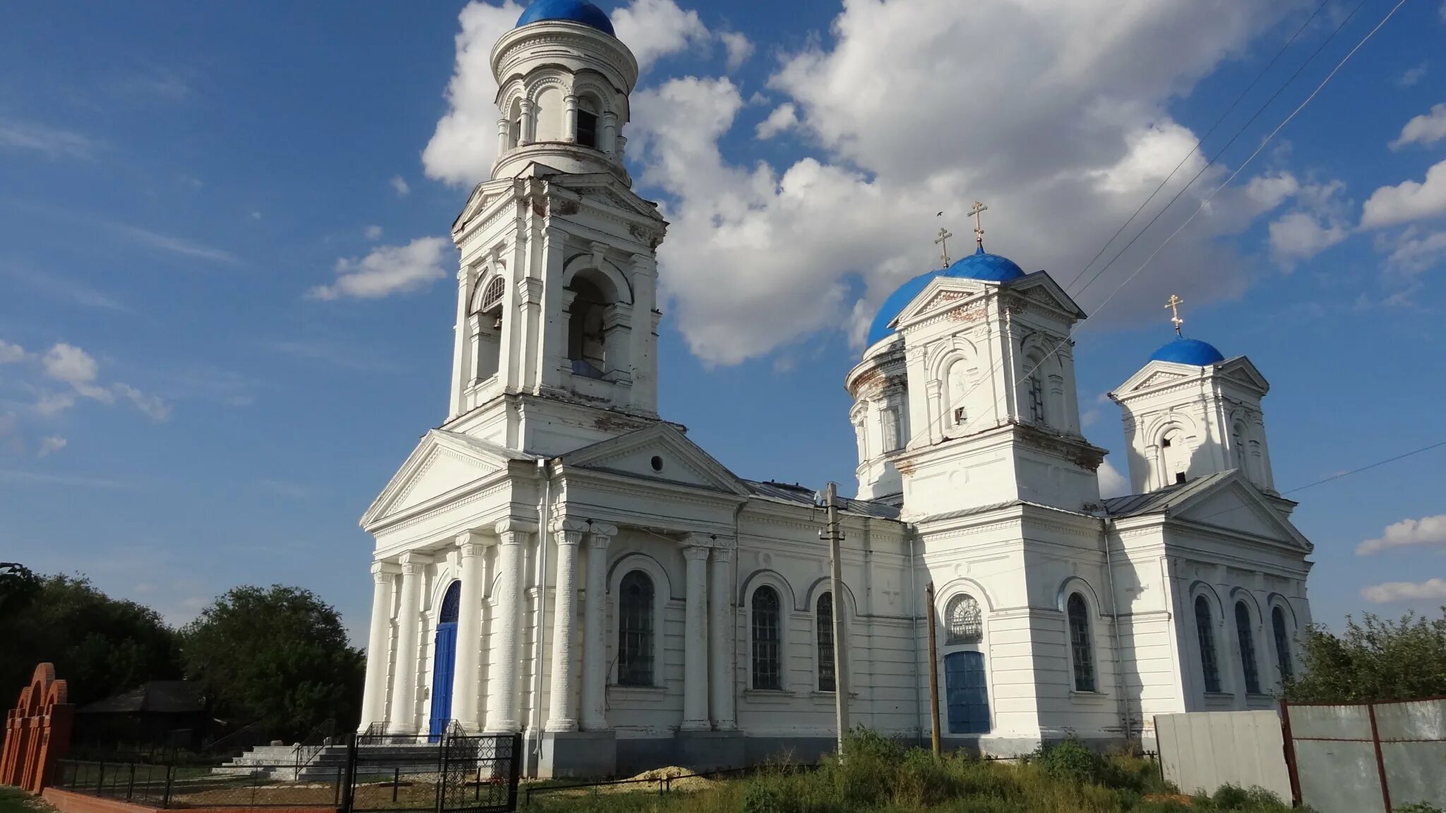 Церковь михаила архангела в дергачах. Храм михаила архангела дергачи саратовская область. Р п дергачи. Дергачи саратовская область. Стелла дергачи саратовская.