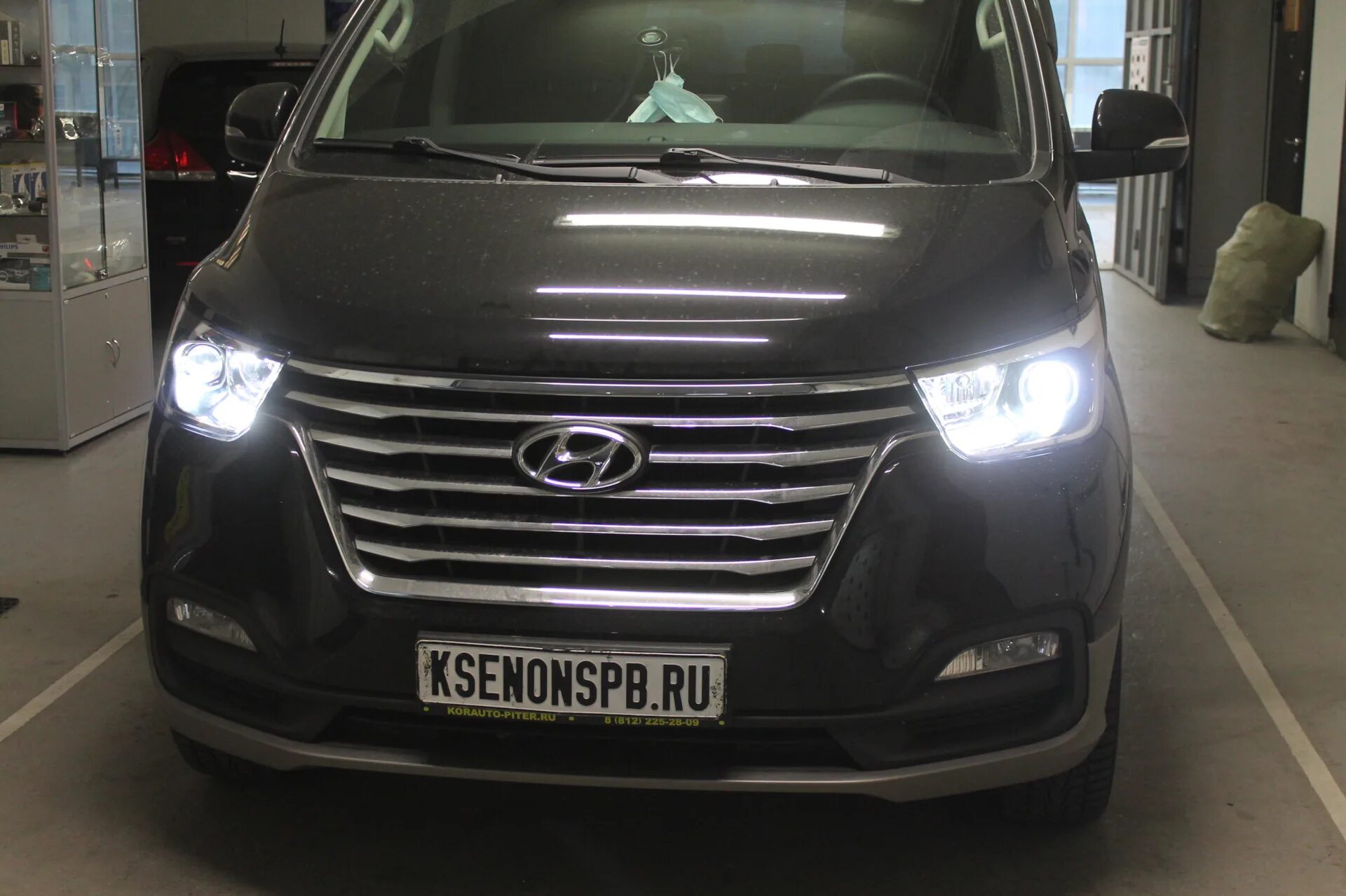 Гранд старекс 2018. Хендай гранд старекс 2018. hyundai starex 2018 год. hyundai grand starex 2018 с катафотами. hyundai grand starex 2019.
