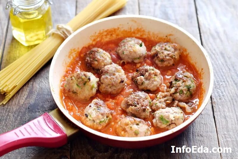 Суп картофельный с мясными фрикадельками. Фрикадельки. Тефтели с бульоном. Куриные фрикадельки для детей. Фрикадельки малышам рецепт.
