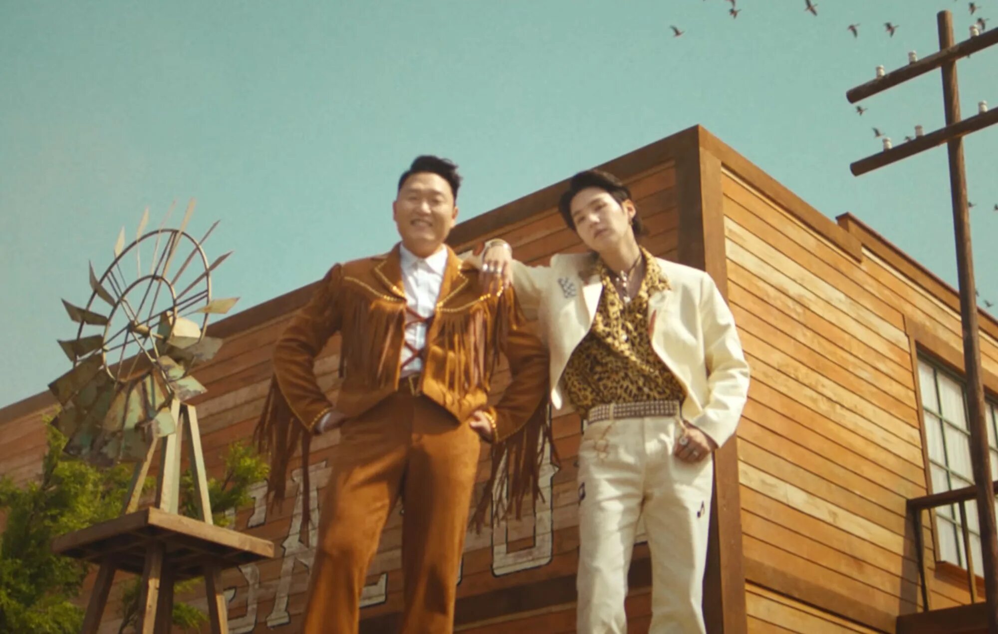 Псай и шуга. Psy and suga BTS. Psy ft. Suga of BTS — that that. Psy и Шуга.