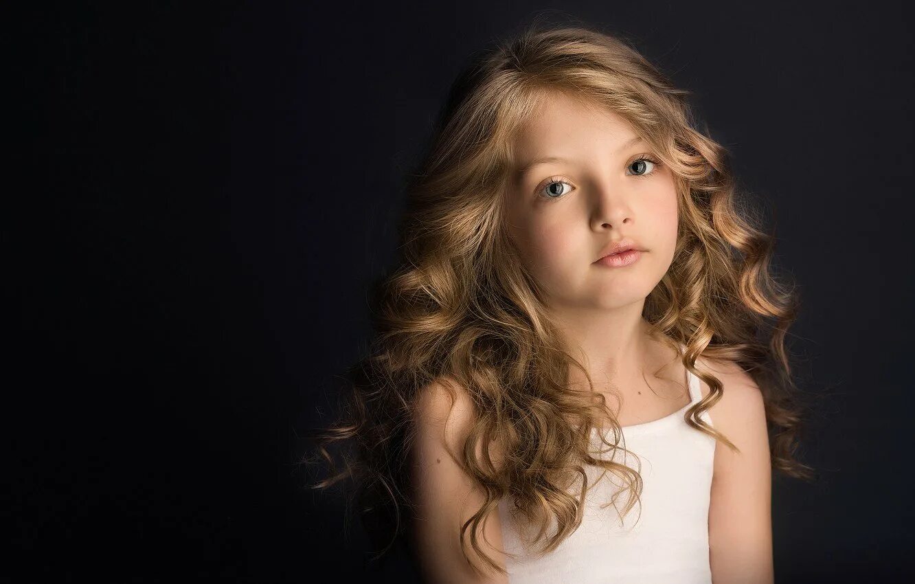 Ребенку. Анастасия князева 2023. Маленькие девочки с длинными волосами. Анастасия оруб 8 лет (рост 129). Стильные прически для девочек.