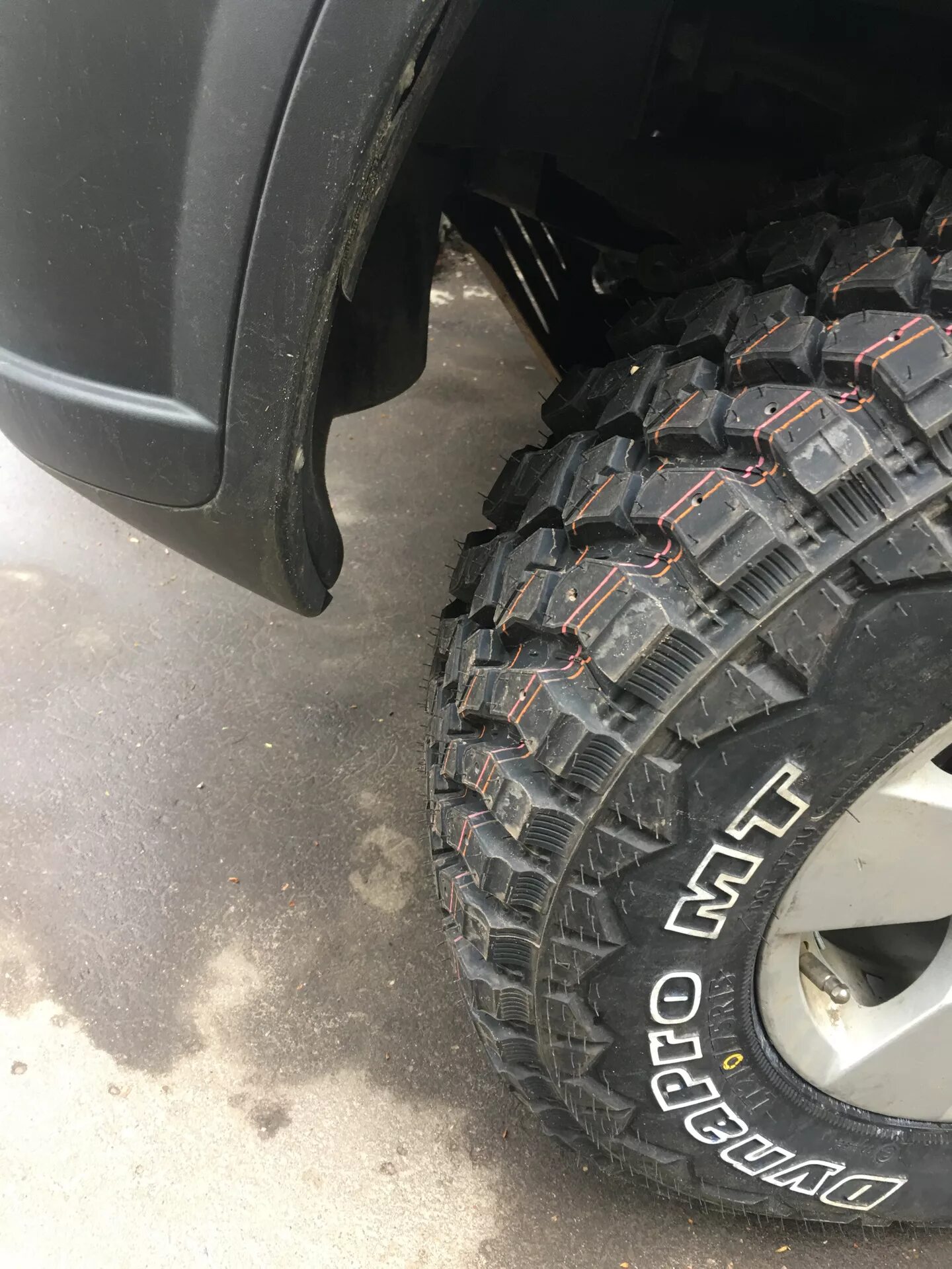 Купить грязевую резину на 15 радиус. Hankook Dynapro mt2. Ханкук Динапро МТ рт03. Hankook Dynapro MT rt03 215/75 r15. Dynapro MT rt03 Нива Шевроле.