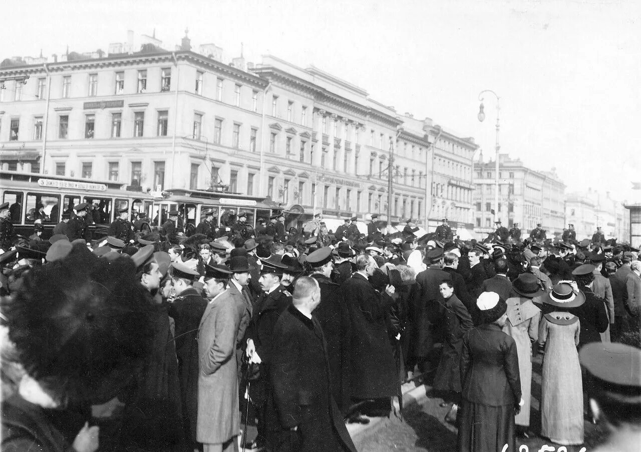 Манифестация инвалидов в петрограде