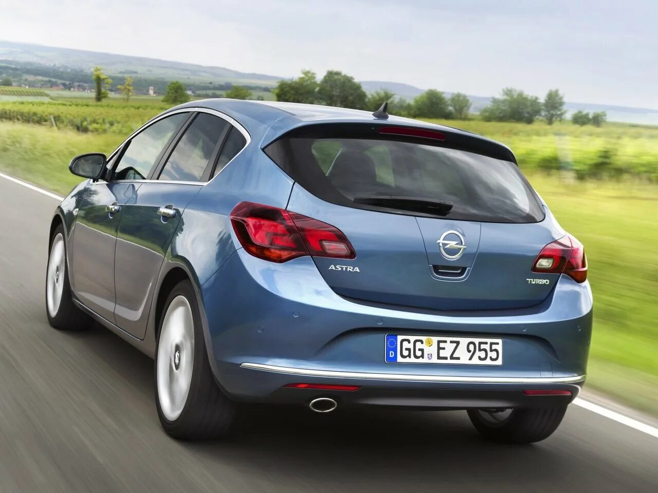 Стоимость opel. Opel Astra j. Opel Astra j Restyling. Opel Astra 2012.