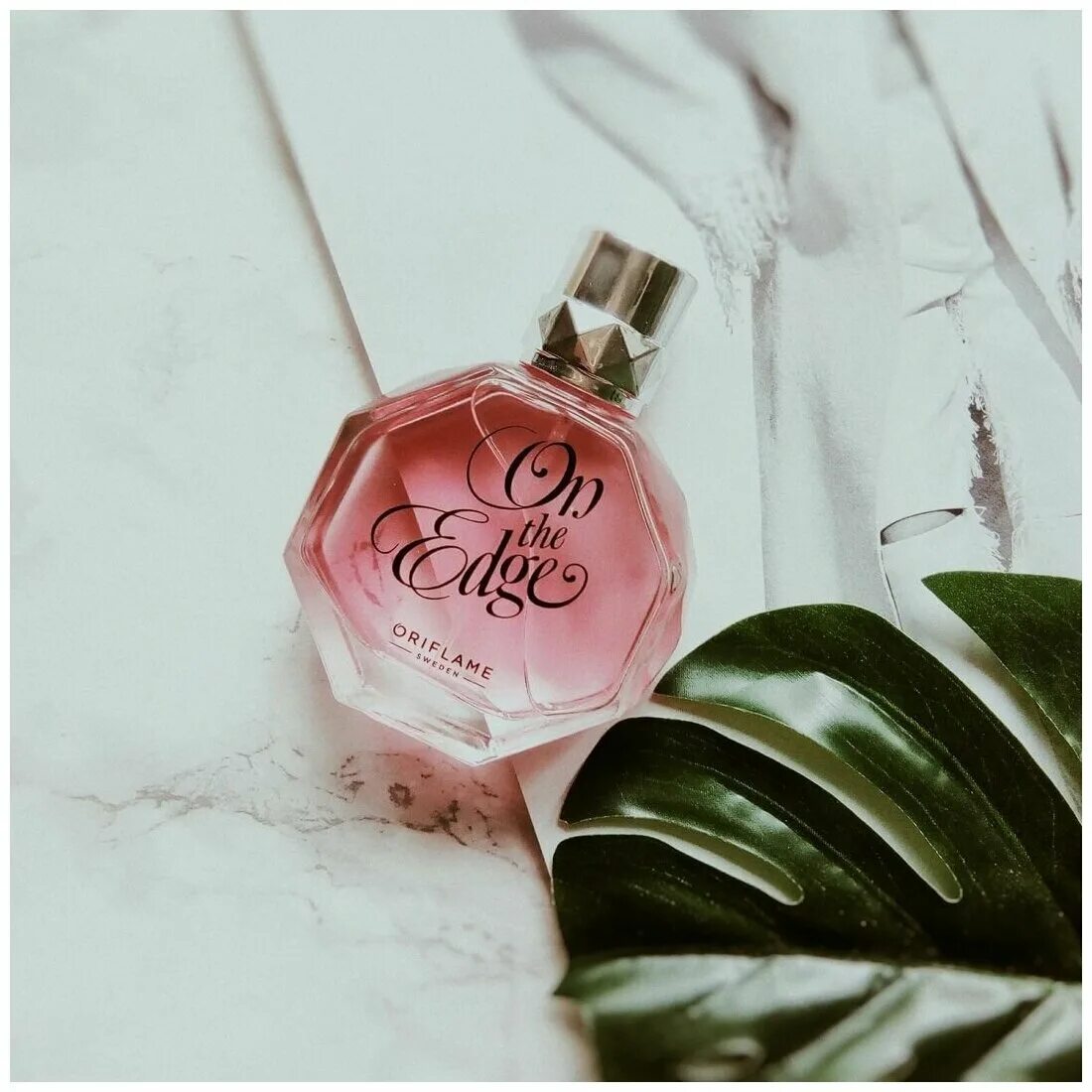 On the one. 33413 oriflame. дольче габбана the one. 33963 oriflame. Oriflame the one disguise духи.