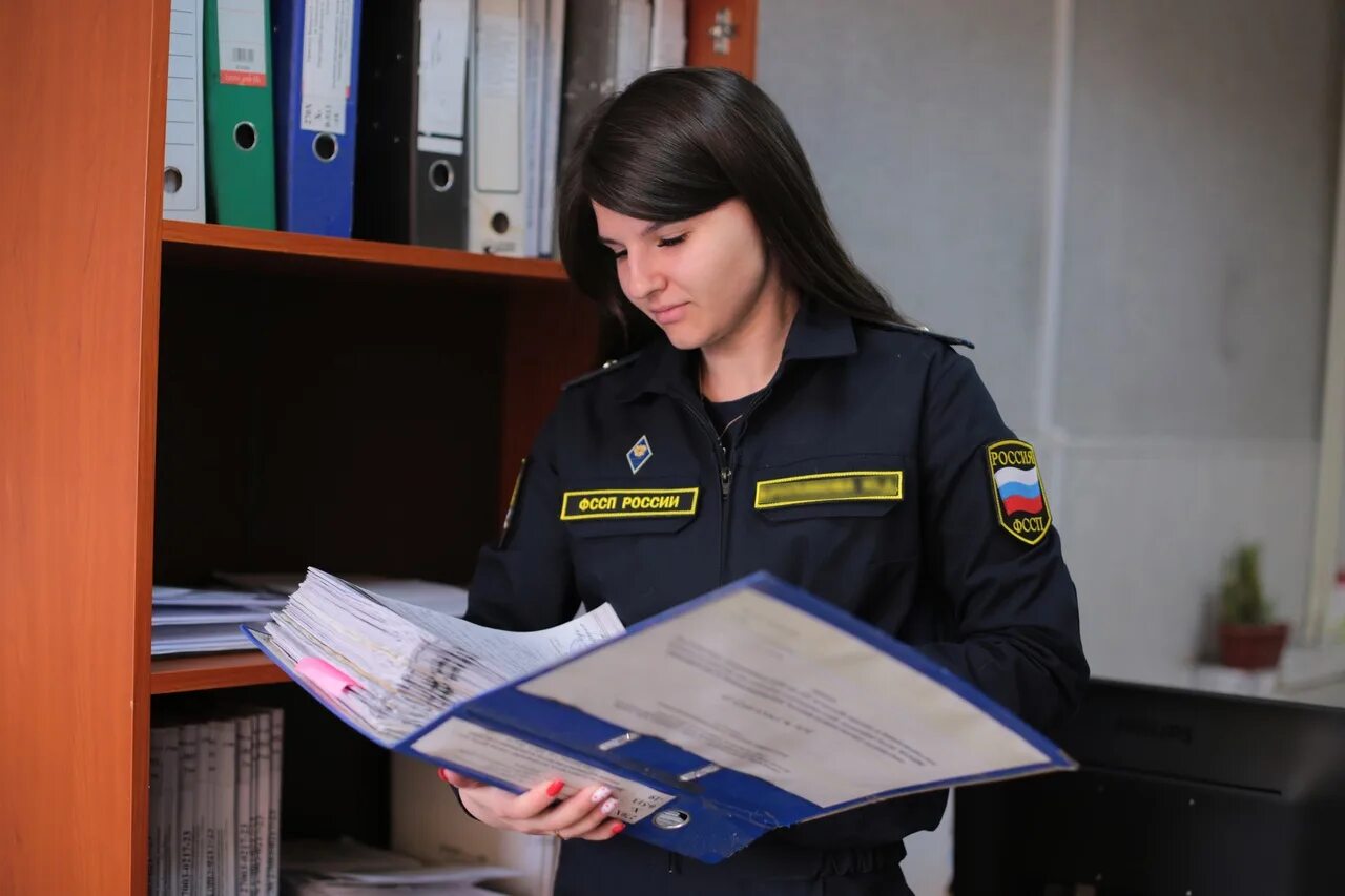 Харина ирина викторовна хабаровск судебный пристав. Приставы долг. Работа судебный пристав комсомольск на амуре. Работа судебный пристав комсомольск на амуре. Судебные приставы комсомольск-на-амуре.