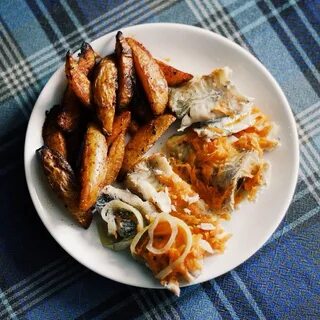 Зубатка запеченная с овощами