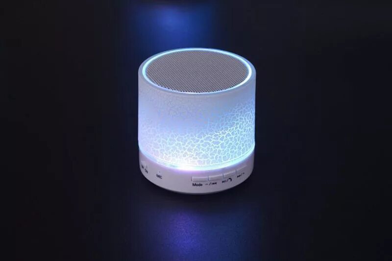 Включи колонку света. Колонка Wireless Speaker a11. Колонка светящаяся Mini Speaker. Мини колонка Bluetooth беспроводная 2019. Колонка-Bluetooth m222.