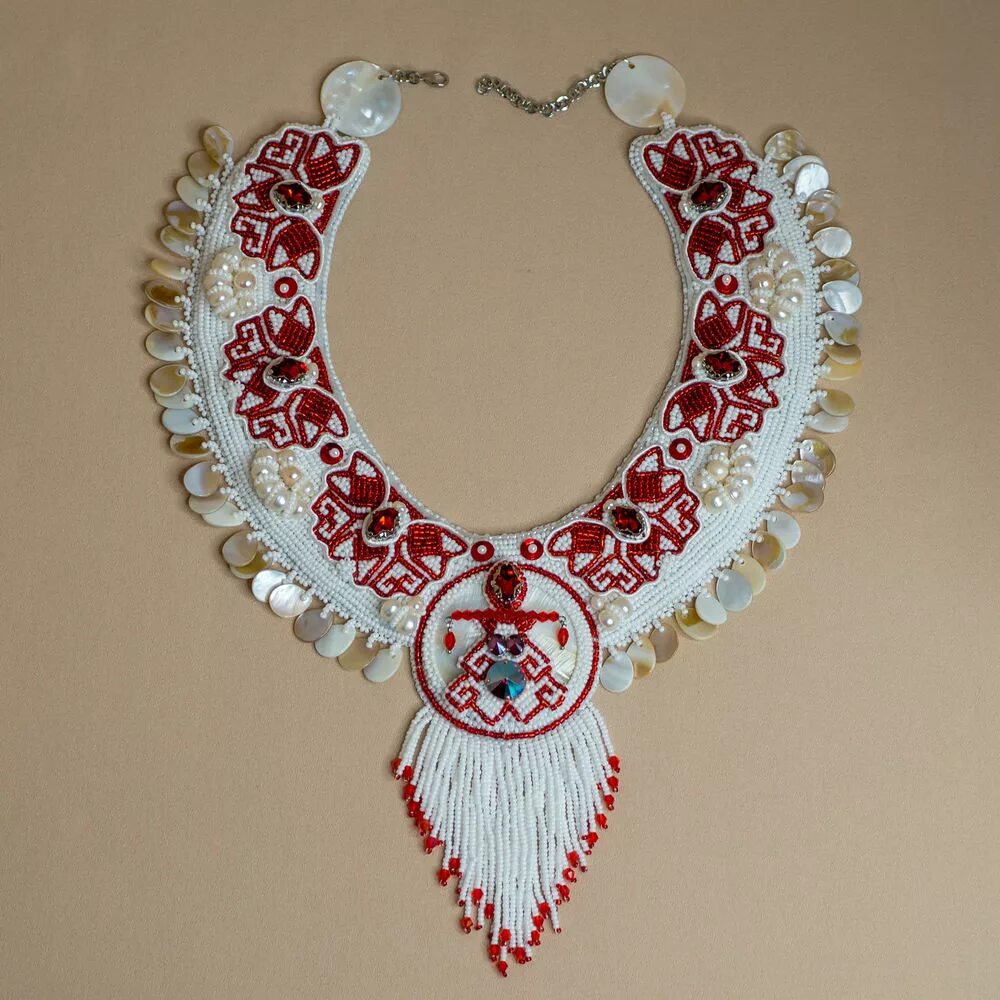 Нагрудное украшение. Женские украшения чувашей. Самое ценное украшение у чувашей. Масмак чувашский головной убор. Марийские украшения.