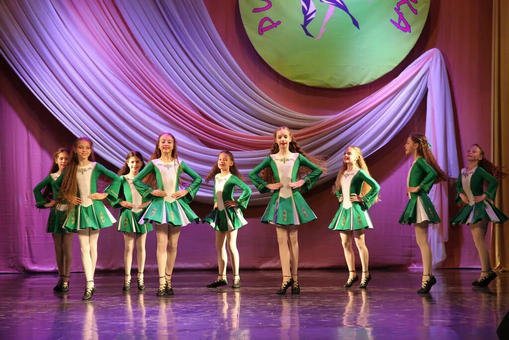 2023. новые танцы фестиваль. ритмы нового века саратов 2023. женские танцы. новые танцы фестиваль.