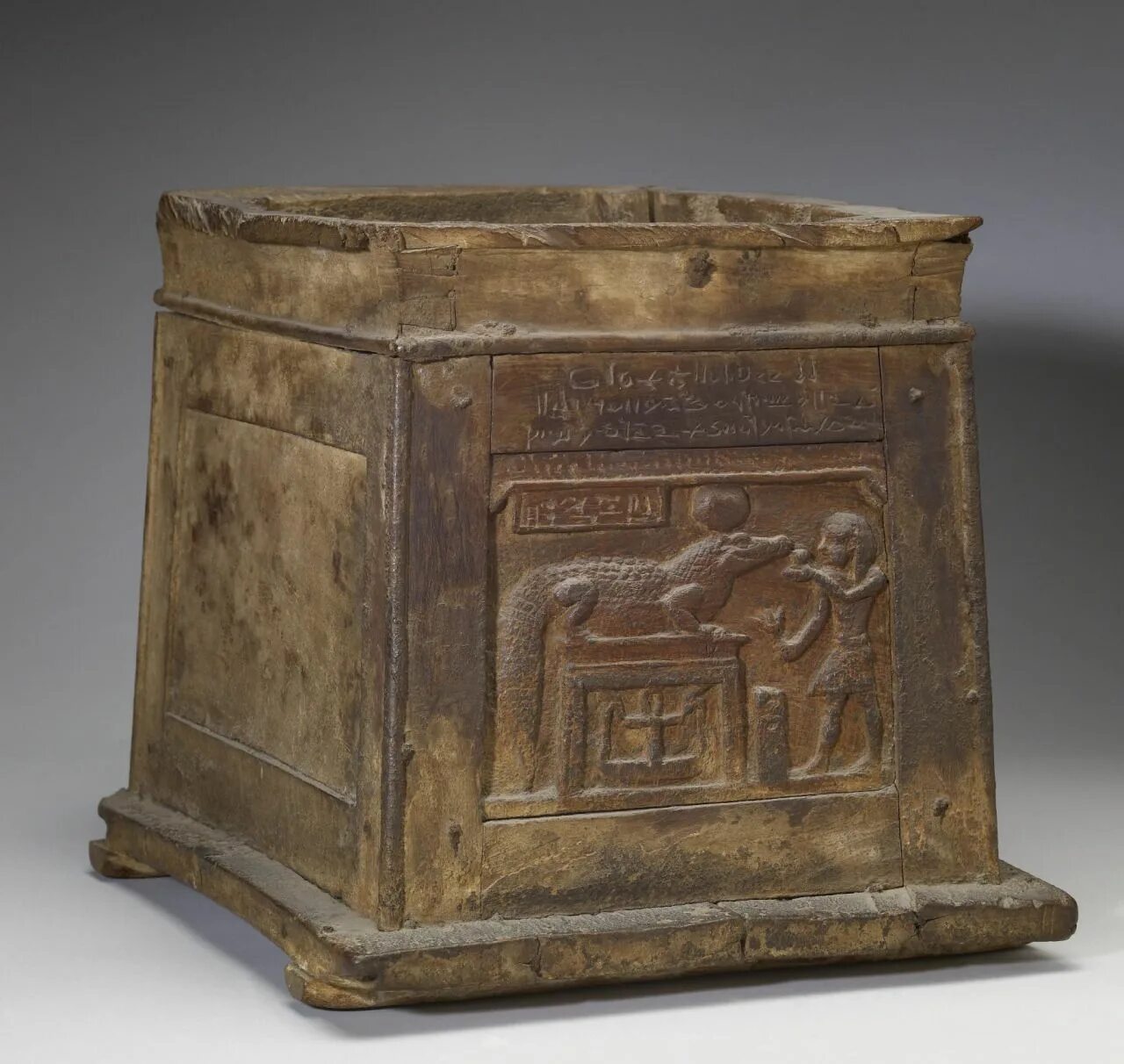 Ancient chest. Древнеегипетские ларцы. Сундуки древнего Египта. Ларец из древнего Египта. Шкатулка "Egypt maat".