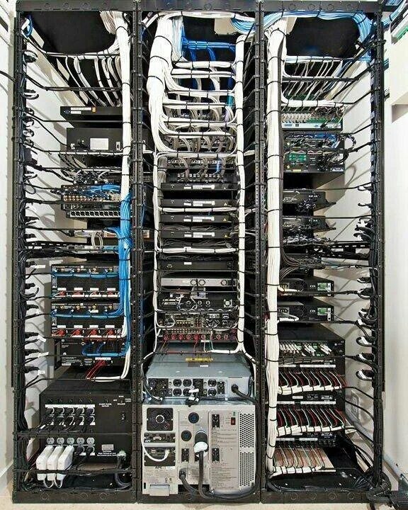 Какая система слаботочная. Лвс слаботочные системы. Щит слаботочный tdm. Электромонтажные/слаботочные работы. Монтаж слаботочных систем.