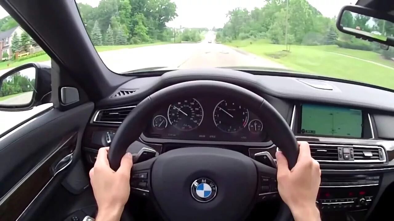 Можно за рулем без майки. За рулем бмв х6. бмв е 65 за рулем. руль машины. за рулем машины.