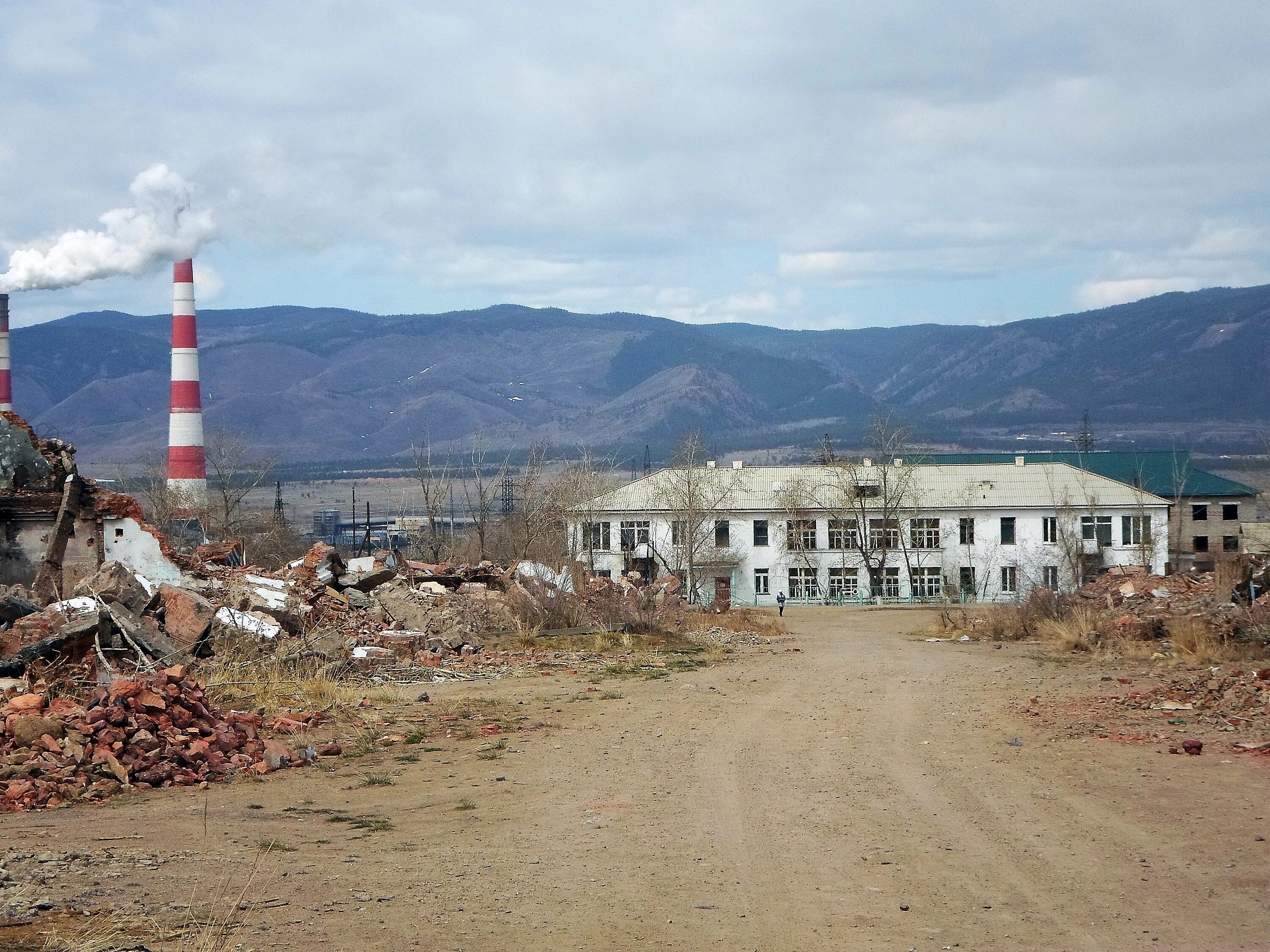 Погода в гусиноозерске на завтра. Гусиноозерск. Гусиноозерск -3 Бурятия. Гусиноозерск разруха. Поселок Солнечный Гусиноозерск.