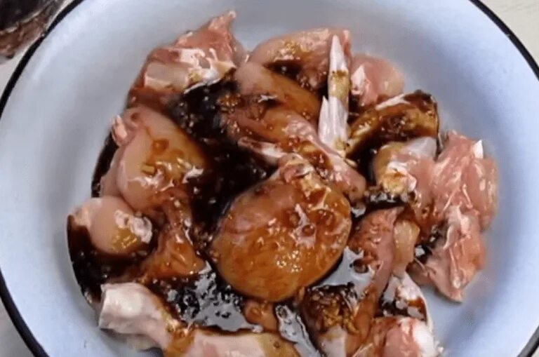 Как замариновать курицу с чесноком