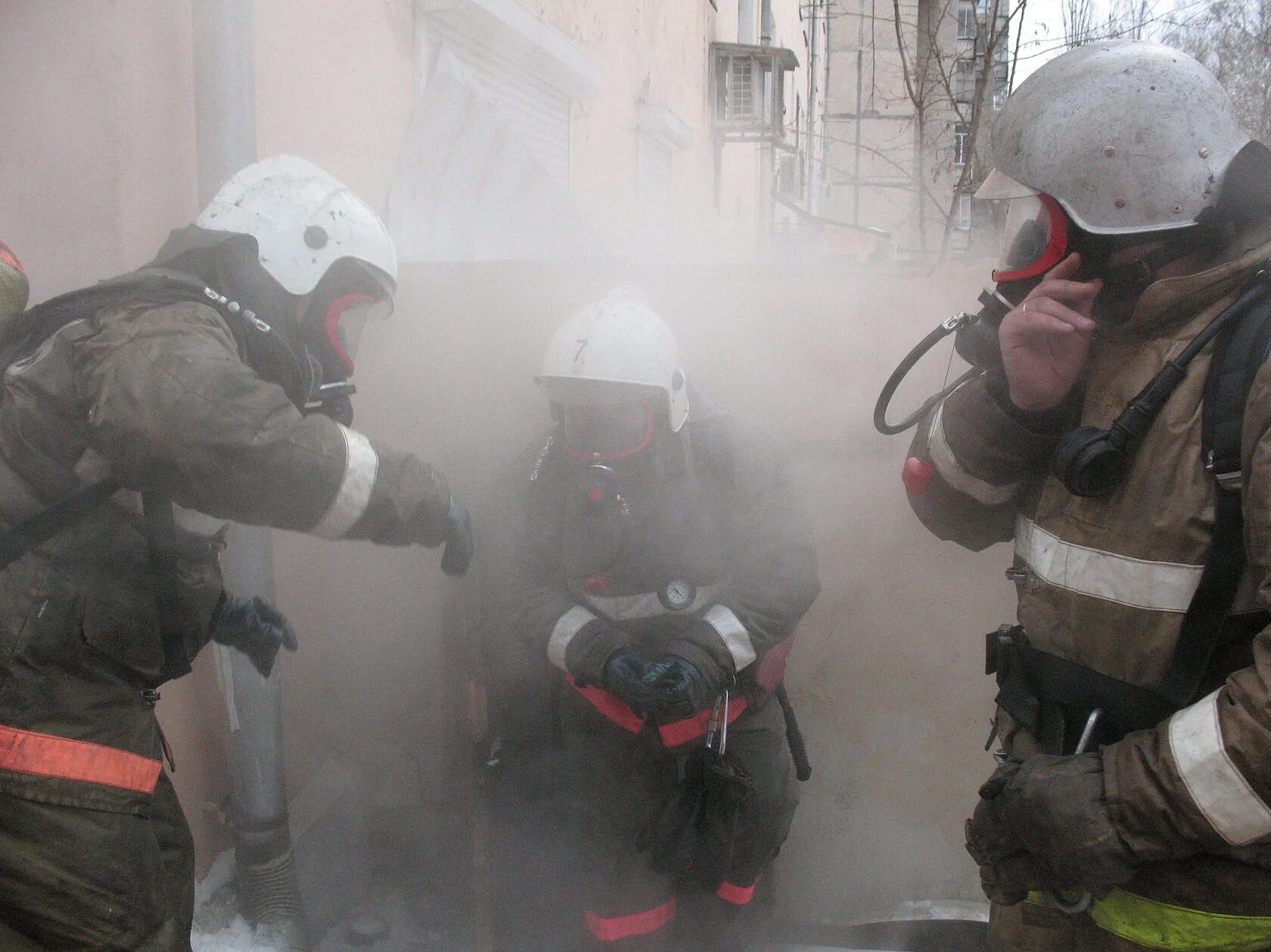 Пожар в свао. Пожар в свао. Пожарный мчс. Сводка пожаров в москве. Пожар в свао.