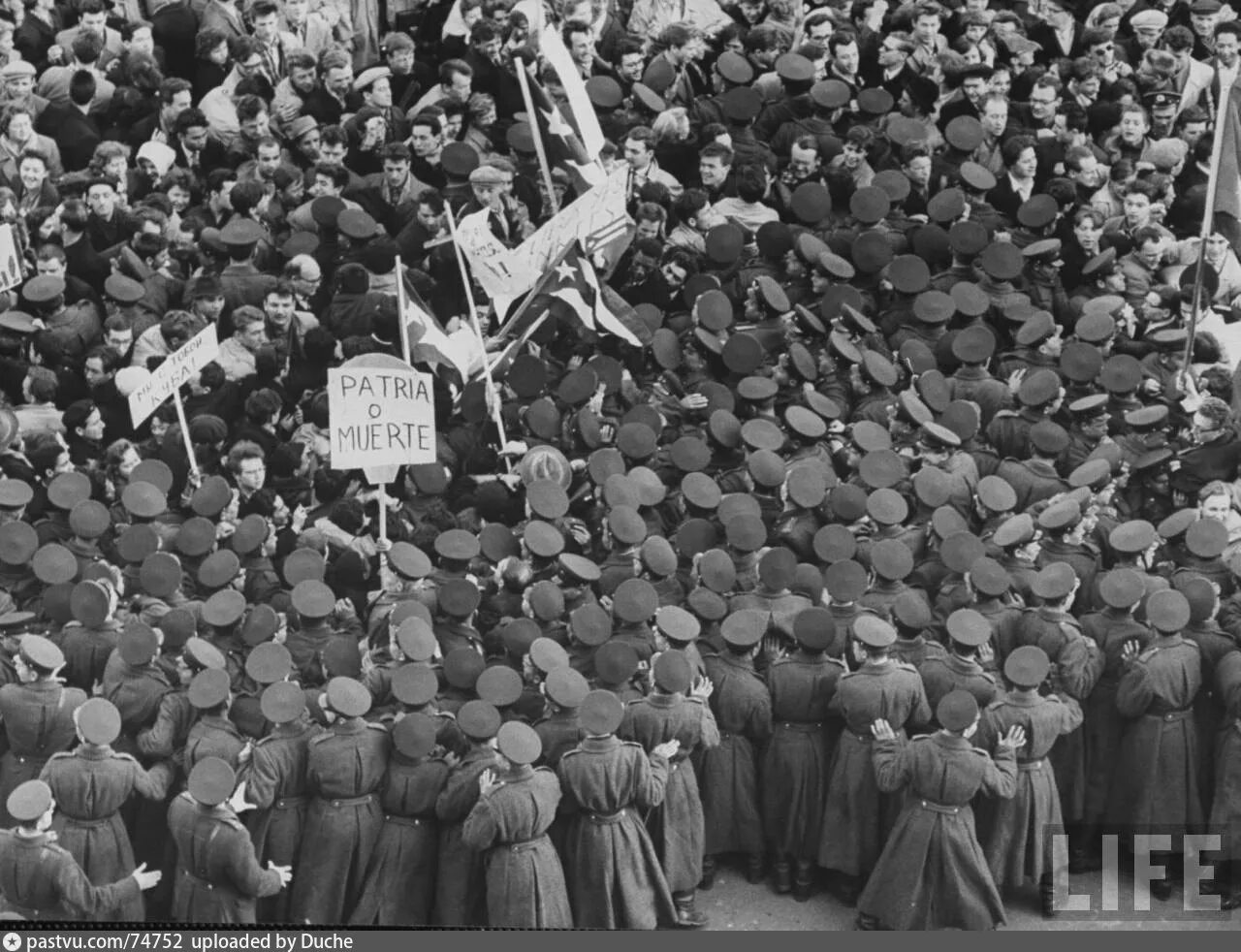 Диссидентское движение в СССР В 60-80. Митинг гласности 1965. Митинг гласности 5 декабря 1965 года. 5 Декабря 1965 г в Москве на Пушкинской площади. Диссиденты советского времени