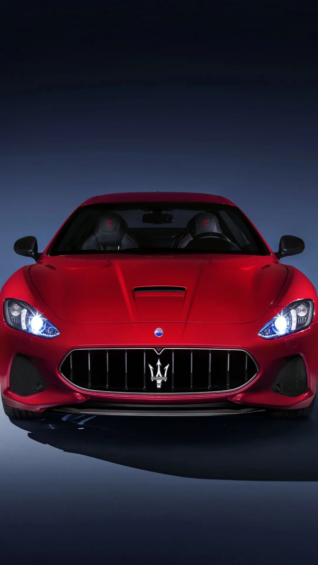 Мазерати Гран Туризмо. Мазерати Гранд Туризмо спорт. Maserati Gran Turismo Red. Maserati GRANTURISMO красный. Вертикальная машина на телефон