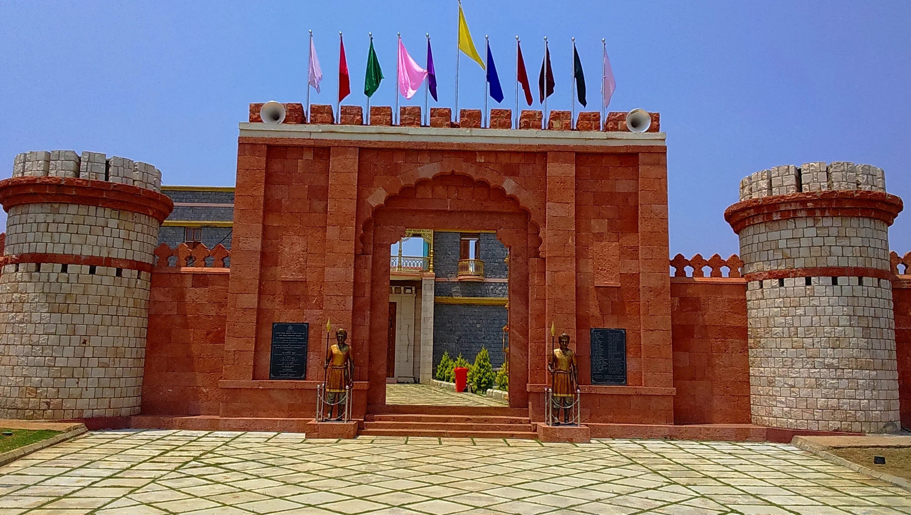 Sharjah Fort ворота. Форт в МАЙНКРАФТЕ. Стена дворца. Хаямские ворота здание крепости.