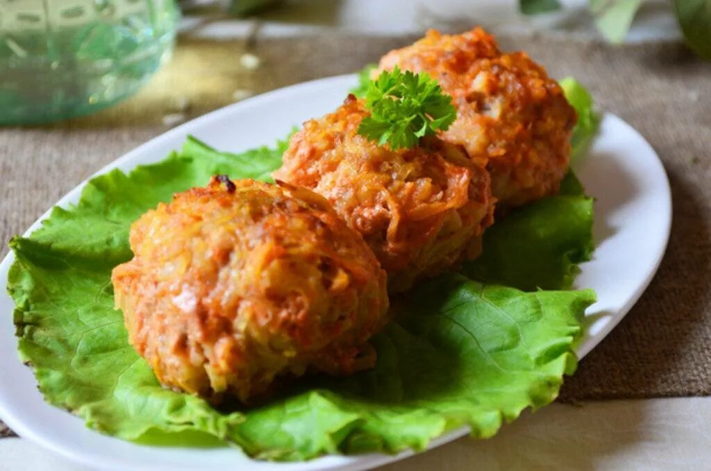 Ленивые голубцы с куриным фаршем и капустой. Ленивые голубцы. ленивые голубцы с капустой. блюдо ленивые голубцы. ленивые голубцы в духовке.