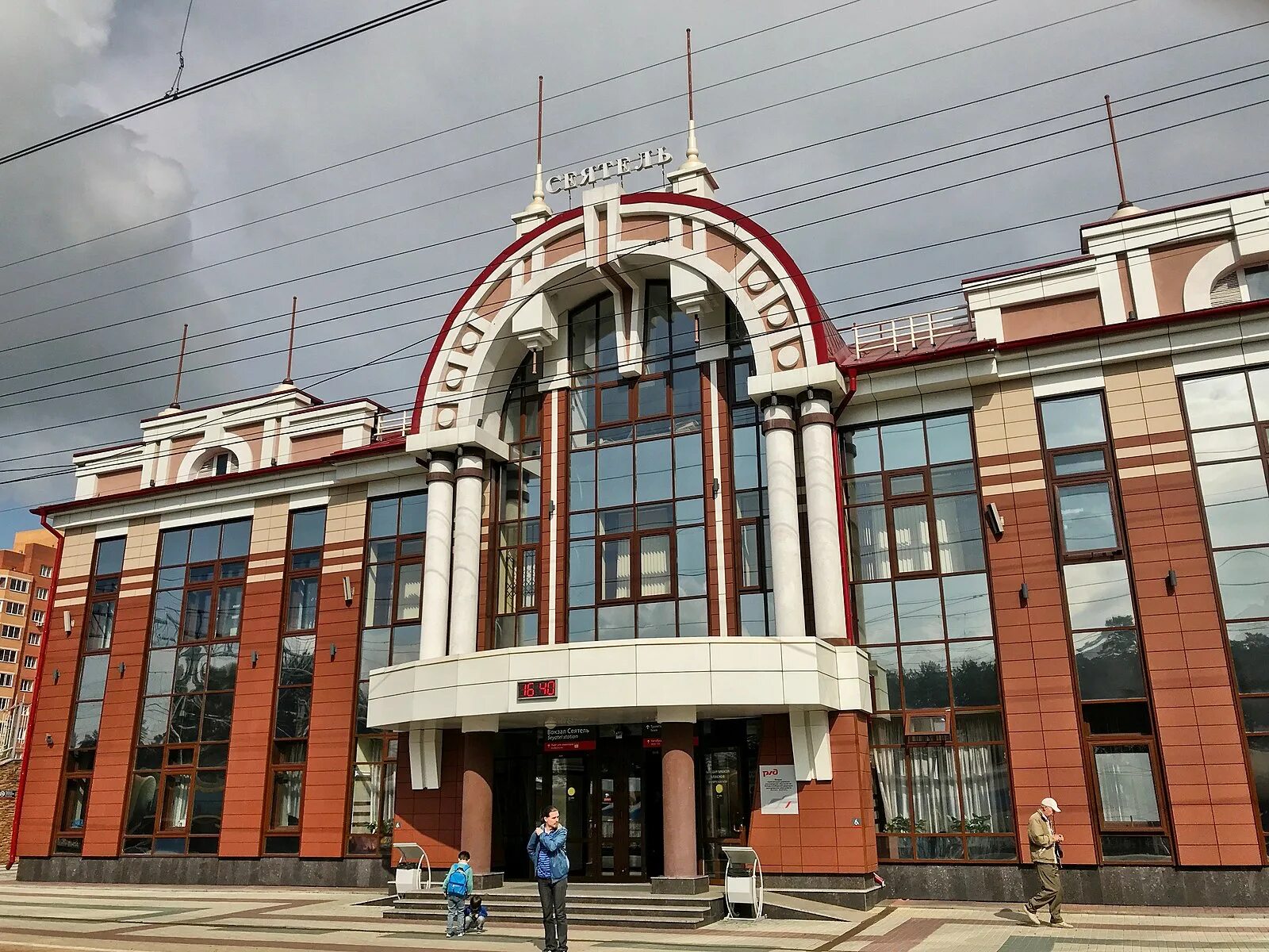 Станция Сеятель Новосибирск. Железнодорожная станция Сеятель Новосибирск. ЖД вокзал Сеятель Новосибирск. Новосибирск ЖД вокзал станции Сеятель.
