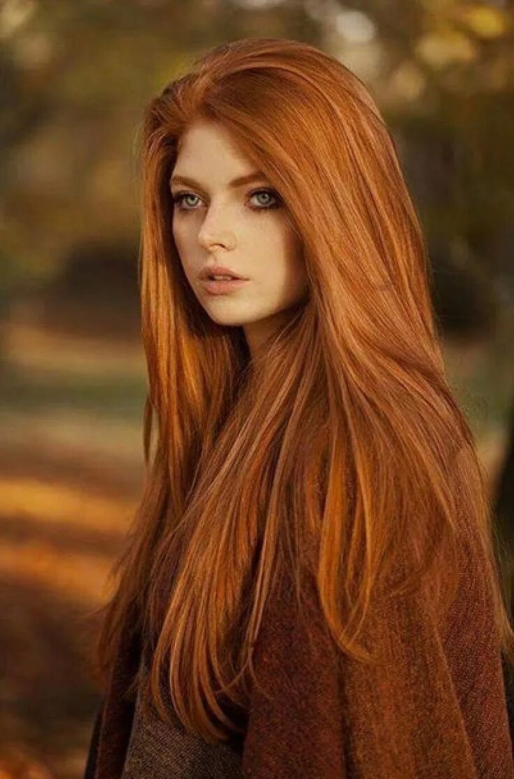 Long red hair. Руссо рыжеватые волосы. Руссо Янтарный цвет волос. Тициановский цвет волос. Оттенок Руссо рыжеватых волос.