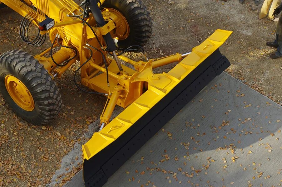 Дз-110 бульдозер. Двигатель автогрейдера дз 99 а. Дз 8 на базе трактора т 100. Дз-143 автогрейдер хаки. Автогрейдер 98.