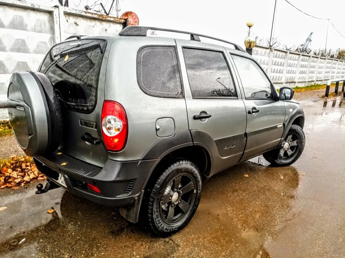 Купить ниву шевроле бу москва московская область. Chevrolet Niva авито. Шеви Нива на авито. Битые Нива Шевроле на авито свежие.