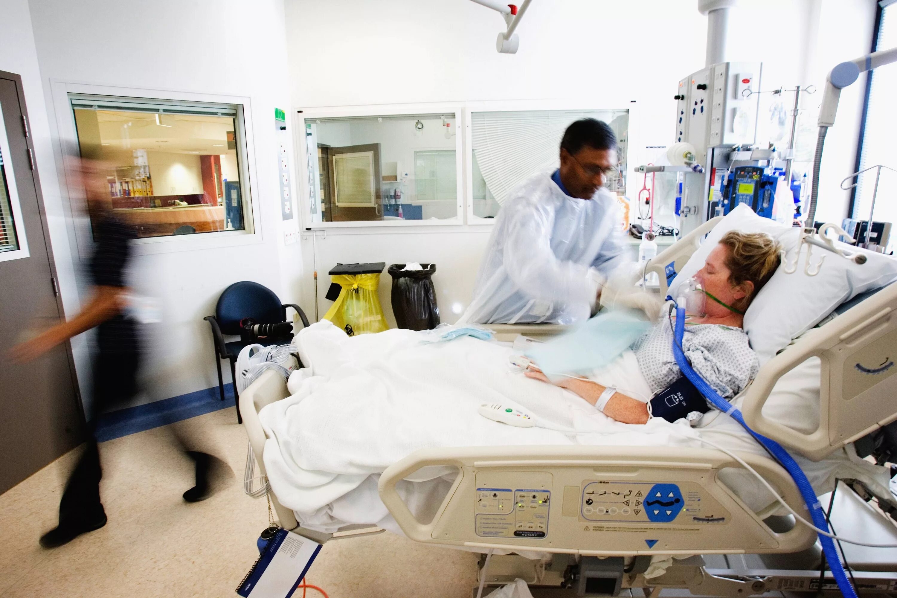Does operations in a hospital writes