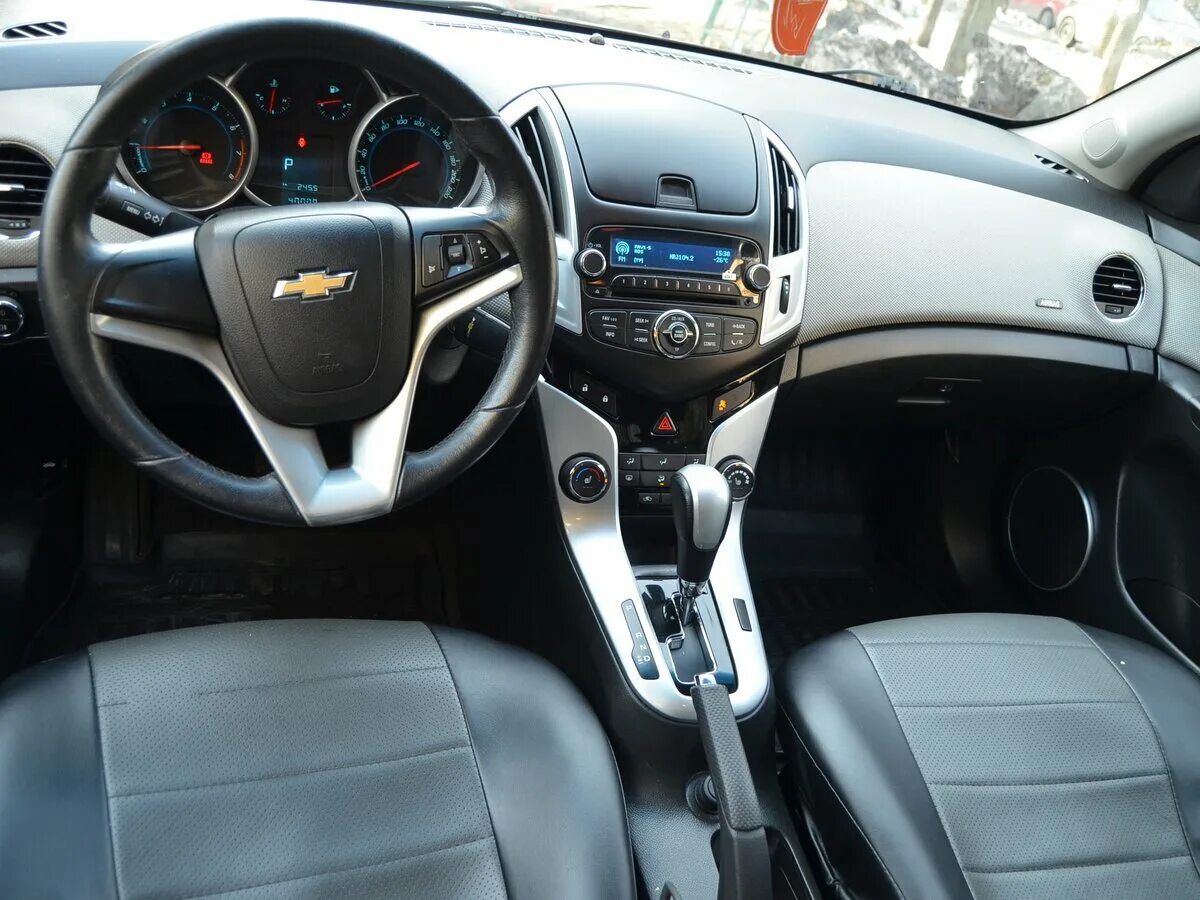 Chevrolet Cruze 2013 салон. Chevrolet Cruze 2013. Шевроле Круз 2013 года автомат. Шевроле Круз 2013 года 1.8 автомат. Купить шевроле круз на автомате