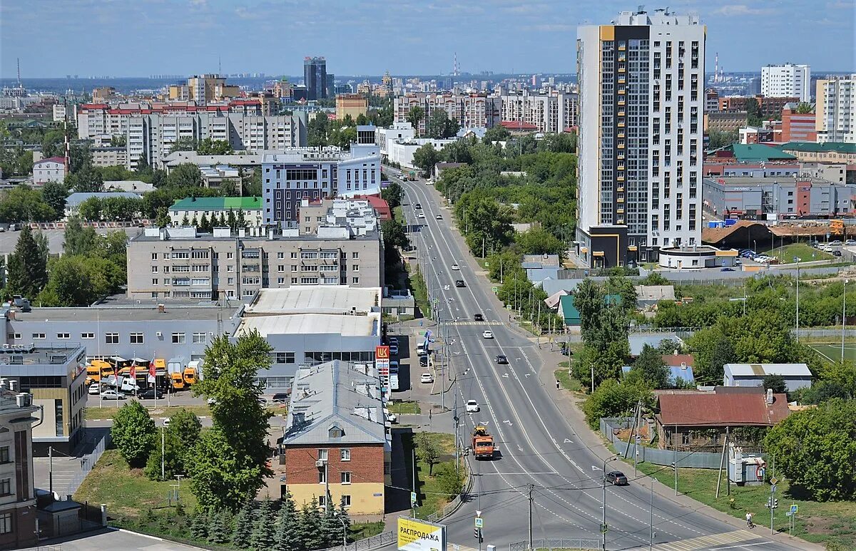 Улицы казани названные в честь. Улица Аделя Кутуя Казань. Советский район Казань улица Аделя Кутуя. Аделя Кутуя улица 110 Казань. Аделя Кутуя 82 Казань.