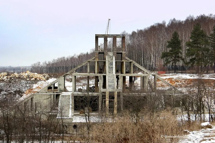Пирамида в домодедово в никитском. Домодедовская пирамида 115 село никитское. Пирамида в домодедово в никитском. Домодедовская пирамида 115 село никитское. Пирамида в селе никитское.