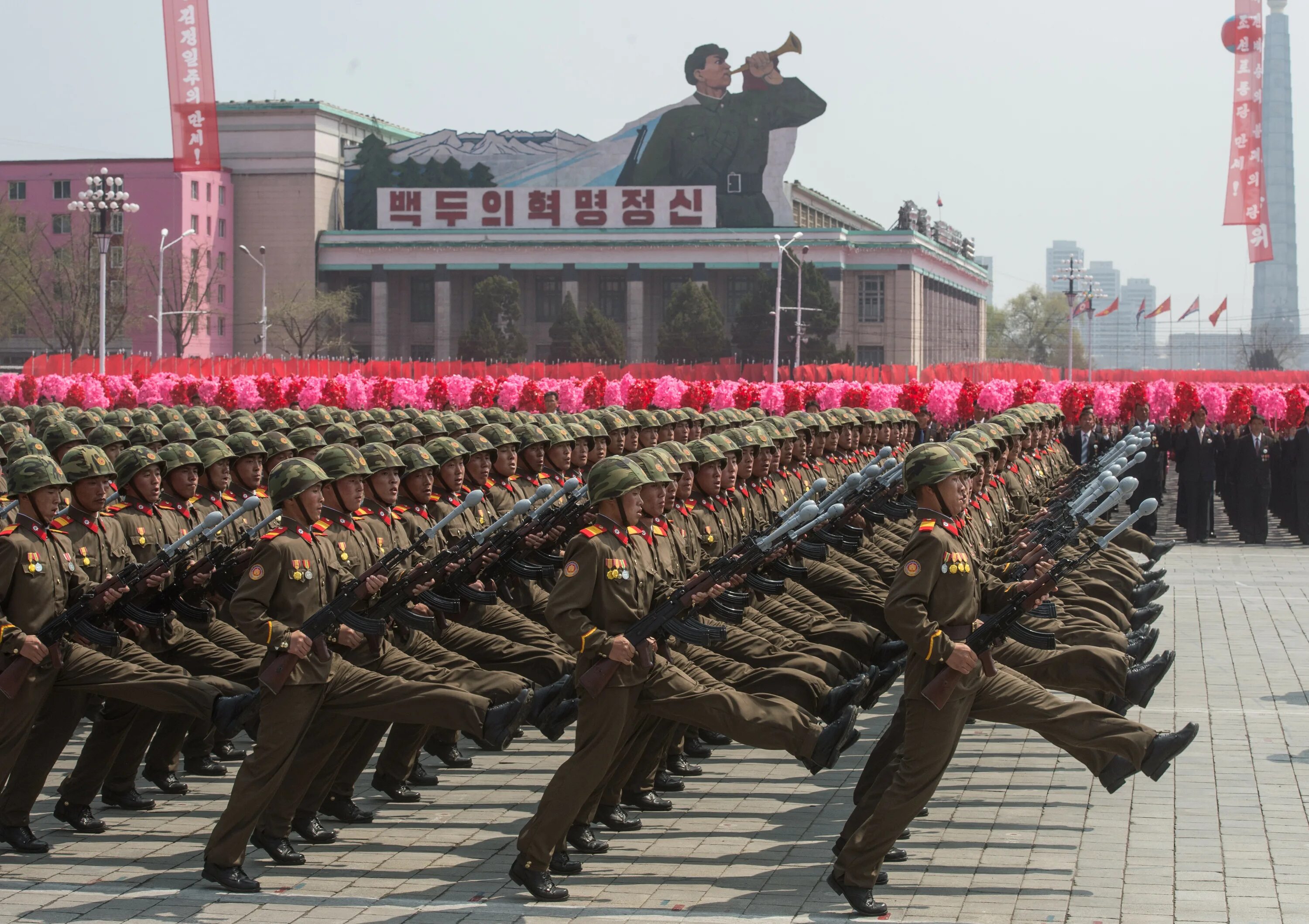 Армия Северной Кореи. Солдаты Северной Кореи. Северная Корея служба в армии. Корейская народно-Демократическая Республика армия.