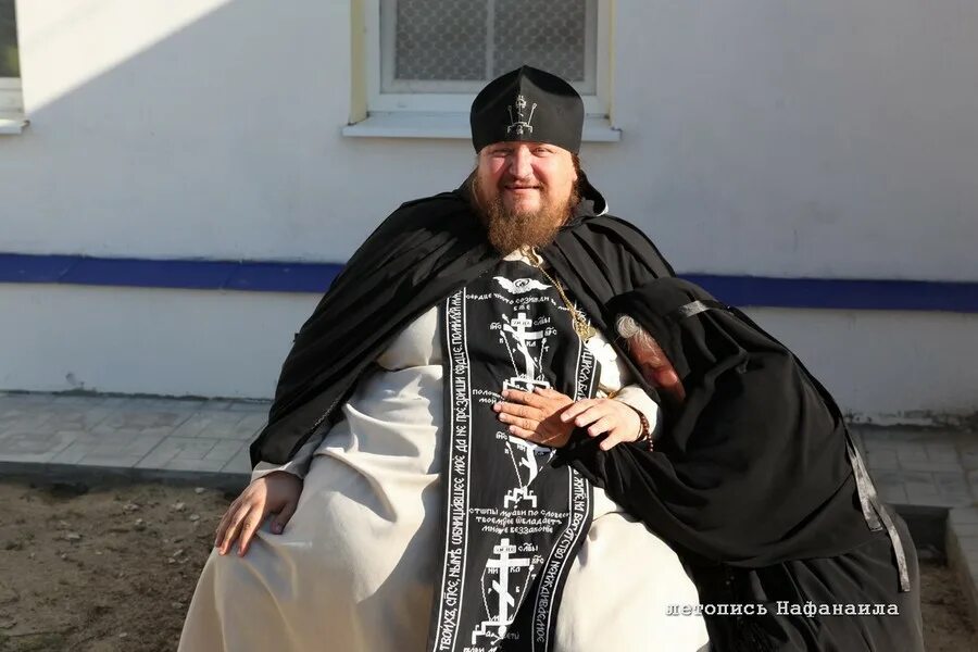 Батюшка. Священник. Прикольные священники. Православный монах. Поп церковь.
