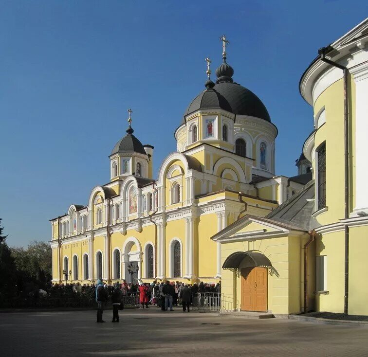 Покровский женский монастырь москва фото