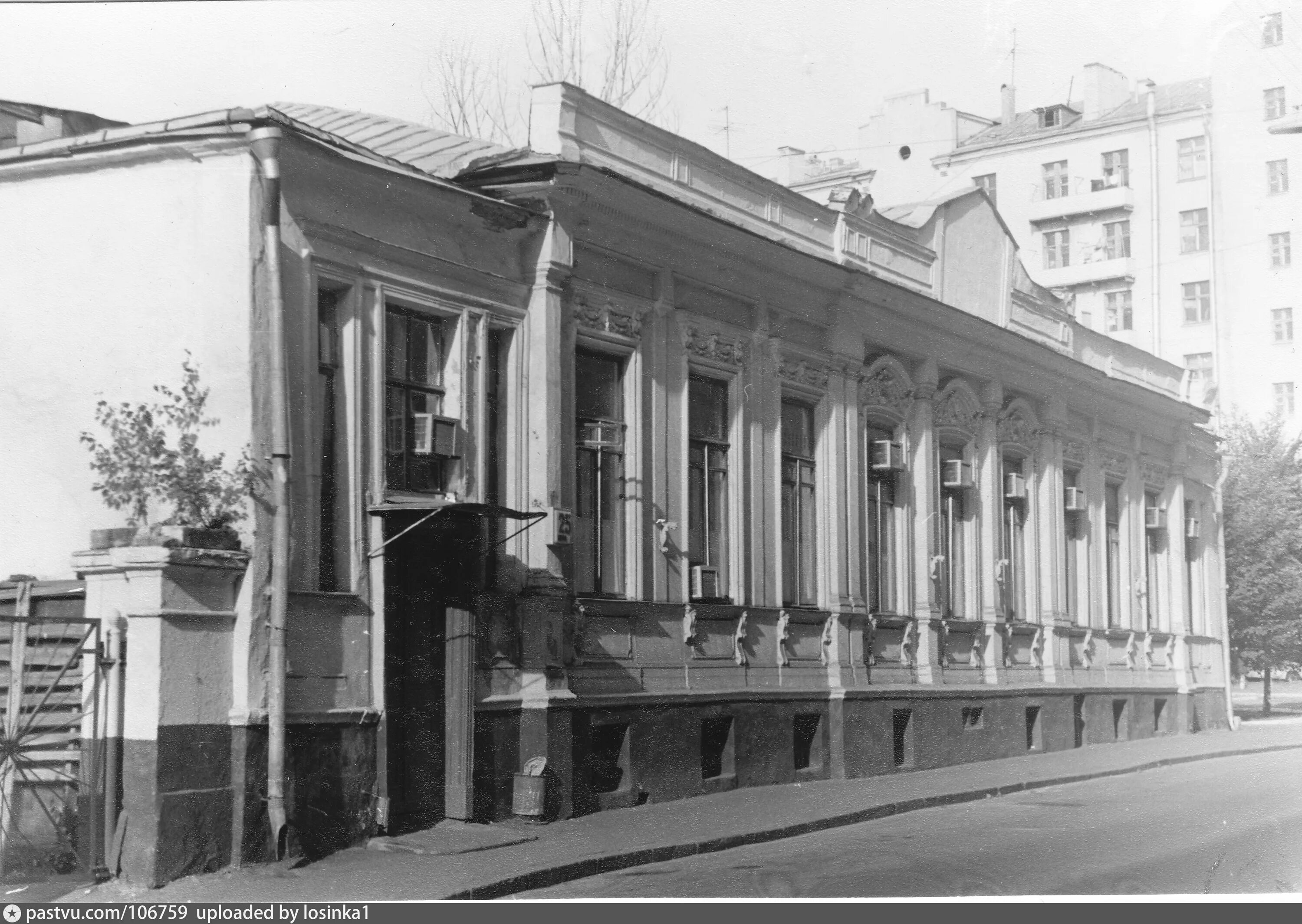 Леонтьевский переулок Станиславский. Леонтьевский переулок Москва. Леонтьевский переулок 25. Леонтьевский пер., 25.