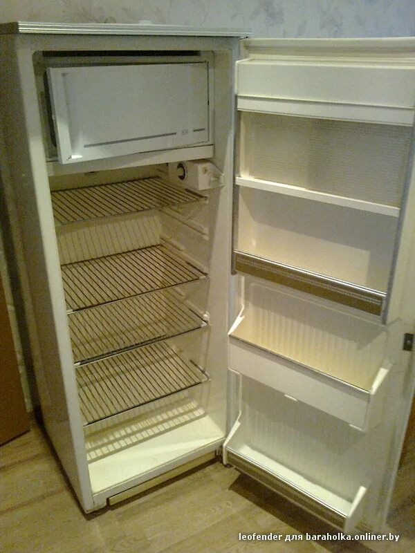 Холодильник Атлант однокамерный КШ 216. Холодильник Атлант однокамерный 2004 года. Минск Атлант холодильник старый. Атлант однокамерный 175 холодильник.