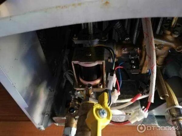 Почему плохо греет колонка. Кги 56 газовая колонка. Почему плохо греет колонка. Газовая колонка нива сетчатый фильтр. Газовая колонка baxi фильтр газовый.