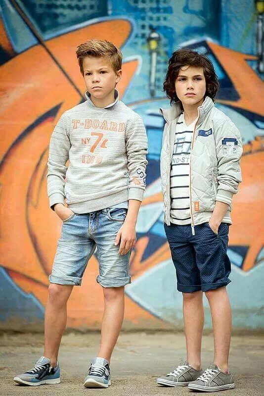Guys kids. Guys kids. Тай симпкинс сейчас. Иззи стэннард. Милый мальчик 10 лет.