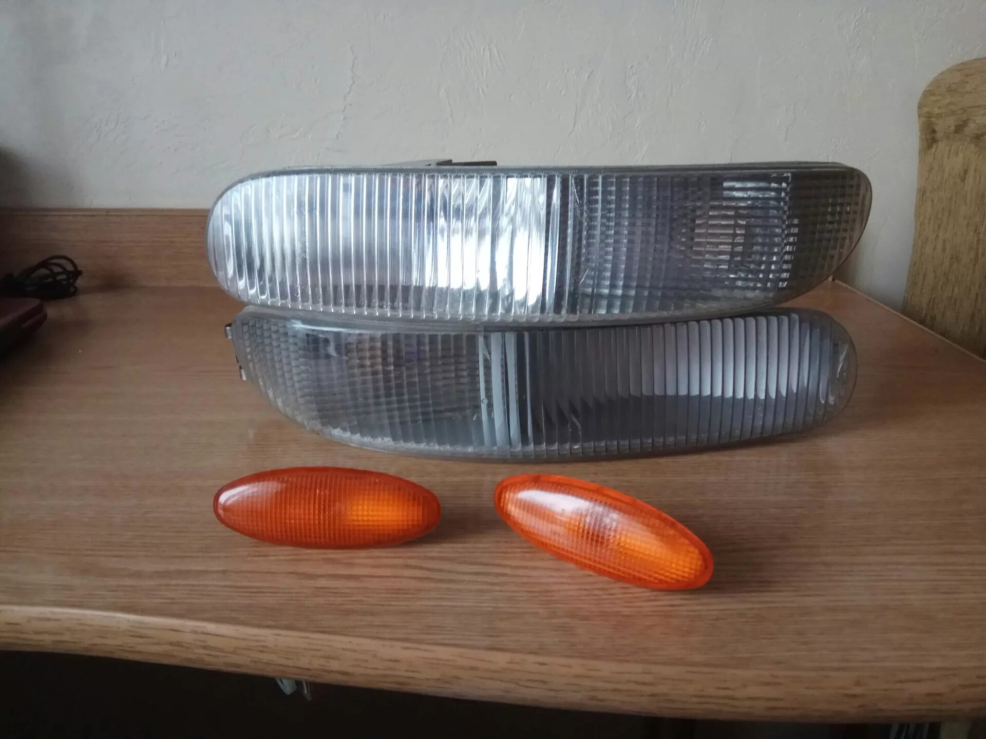 Поворотник на Форд Скорпио 2. Лампы Ford Scorpio 2. Поворотник Ford Taurus. Ford Scorpio 2 Tail Lights. Комплект поворотников