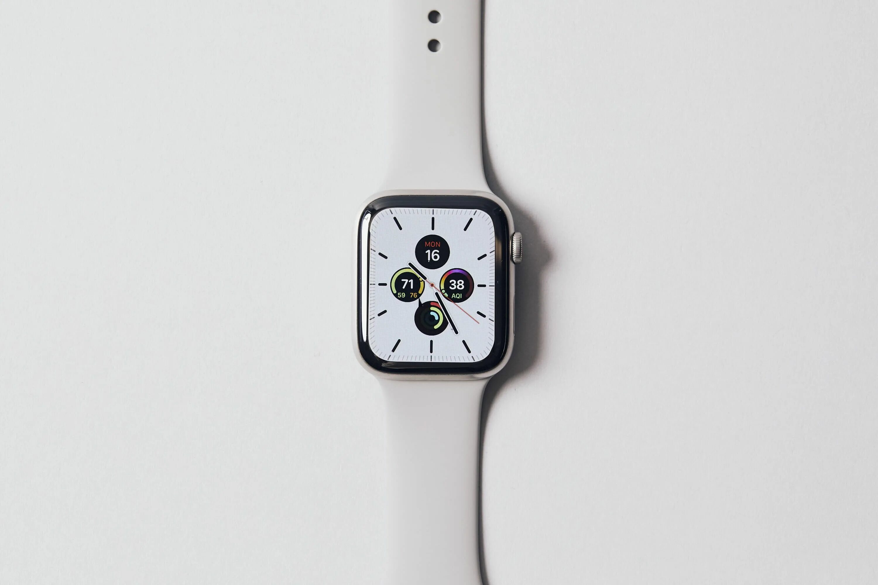Эппл вотч 8 ультра коробка. Apple watch Series 8 Silver White. Часы эпл вотч расстегнутые. Эпл вотч Сериес 8 сияющая звезда. Watch series 9 сияющая звезда